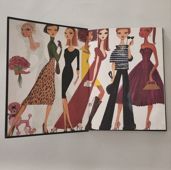 The Little Black Book of Style by Nina Garcia - Picture 2 of 15